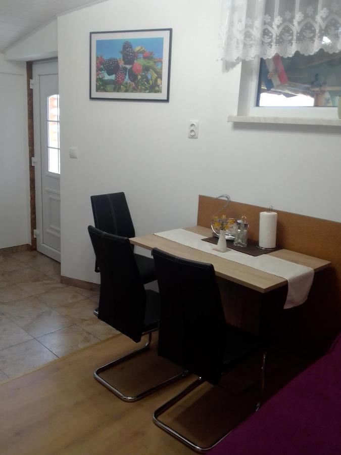 Studio Apartman Safaric Свети-Мартин-на-Мору Экстерьер фото